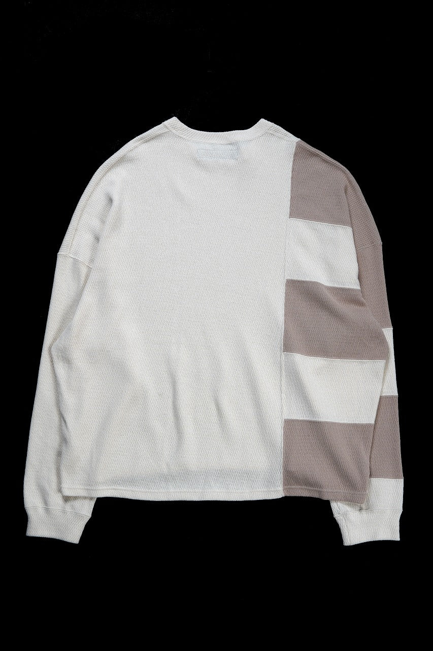 Load image into Gallery viewer, 【SAMPLE SALE】A.F ARTEFACT HONEYCOMB THERMAL SWITCHING TOP (IVORY x BEIGE)