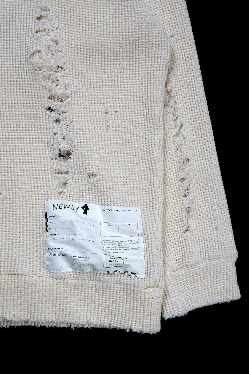 Load image into Gallery viewer, 【SAMPLE SALE】A.F ARTEFACT OVER SIZED DOLMAN LONG PULL OVER / CRASHED WAFFLE COTTON JERSEY (IVORY)