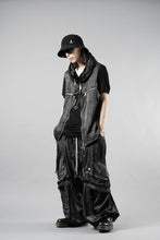 Load image into Gallery viewer, A.F ARTEFACT PARACHUTE WIDE CARGO PANTS / UNEVEN TEXTURE (BLACK)