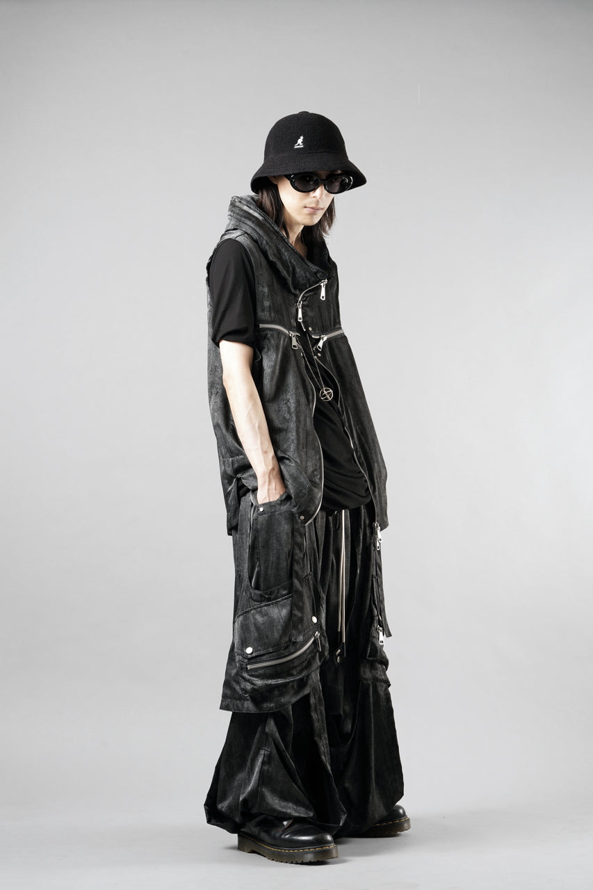 Load image into Gallery viewer, A.F ARTEFACT PARACHUTE WIDE CARGO PANTS / UNEVEN TEXTURE (BLACK)
