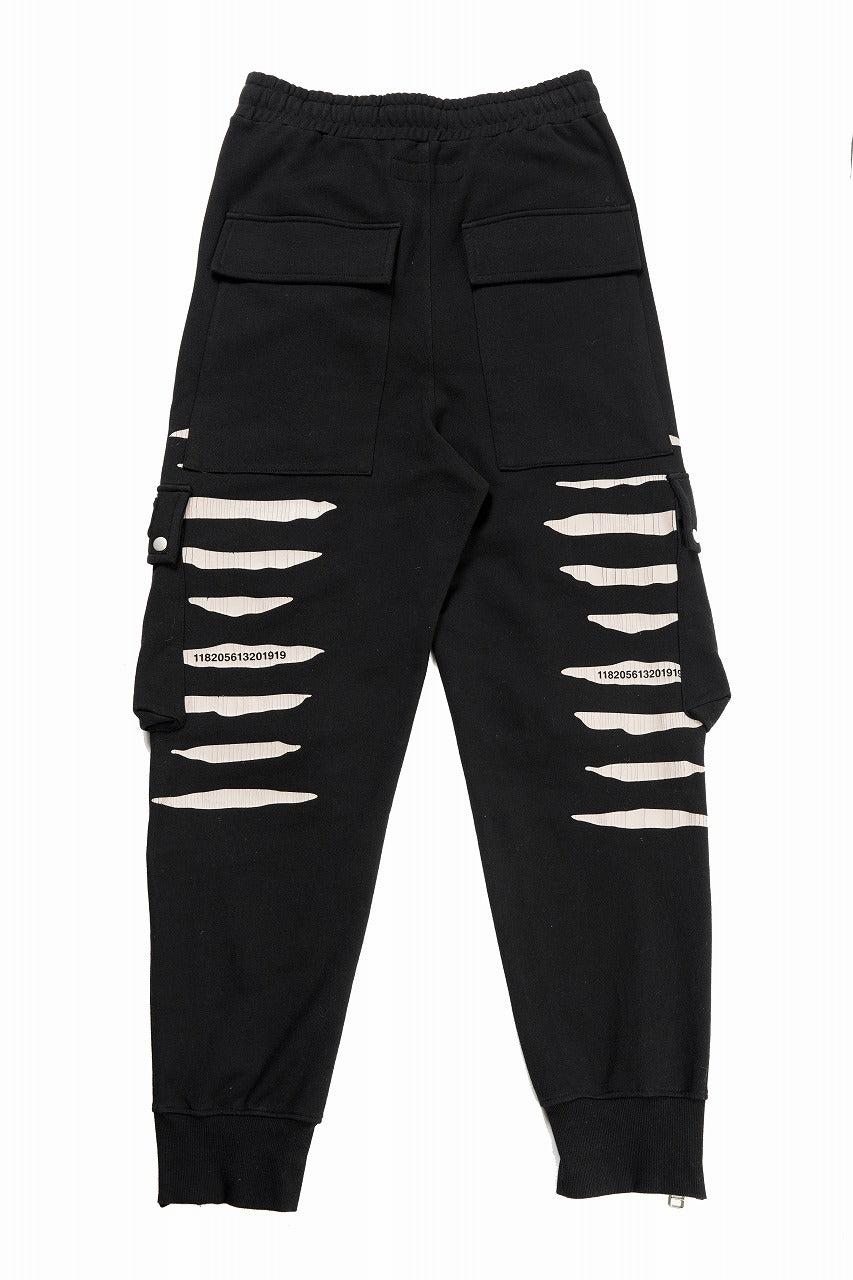 Load image into Gallery viewer, 【SAMPLE SALE】A.F ARTEFACT HEM-ZIPPER SWEAT CARGO PANTS (BLACK)