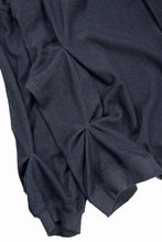 Load image into Gallery viewer, 【SAMPLE SALE】A.F ARTEFACT BOMBER HEAT® TUCK CREW TOPS (INDIGO)