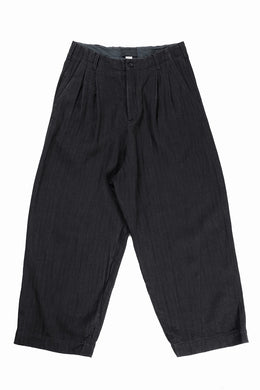 N/07 2 TUCKS WIDE TAPERED TROUSERS / HERRING BONE (GARMENT DYED) (BLACK)