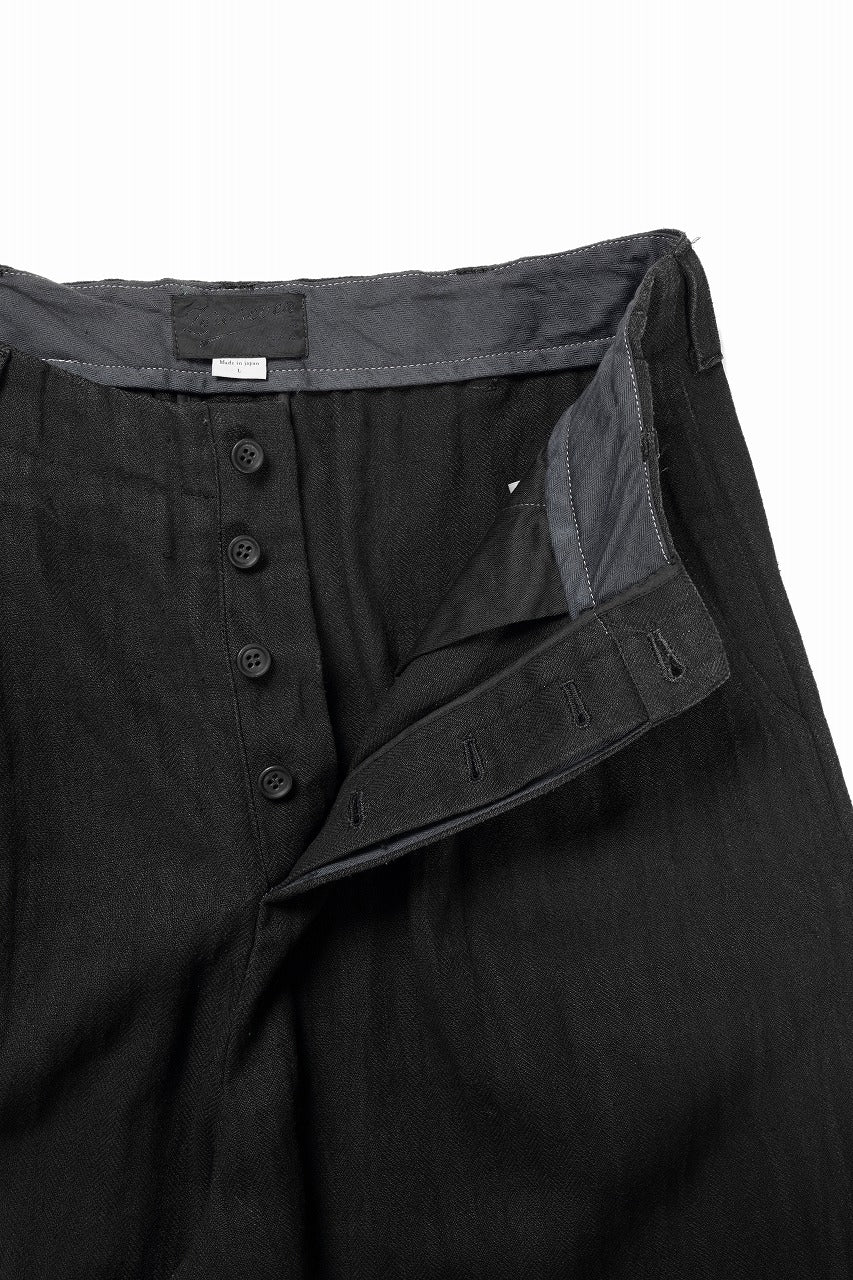 Load image into Gallery viewer, N/07 2 TUCKS WIDE TAPERED TROUSERS / HERRING BONE (GARMENT DYED) (BLACK)