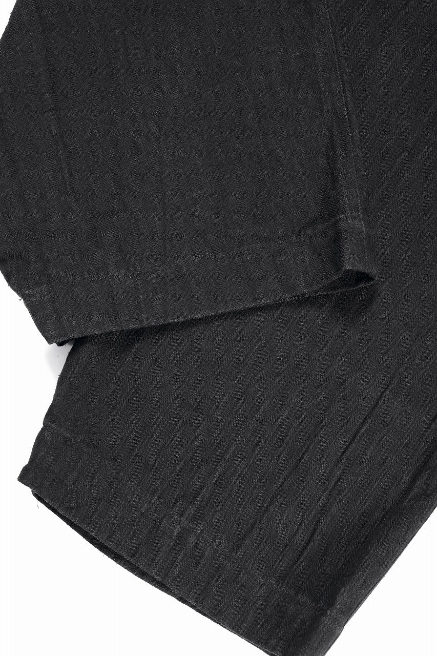 Load image into Gallery viewer, N/07 2 TUCKS WIDE TAPERED TROUSERS / HERRING BONE (GARMENT DYED) (BLACK)