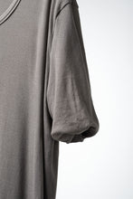 Load image into Gallery viewer, A.F ARTEFACT TWIST LAYERED SHORT SLEEVE TEE (BROWN)