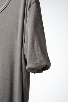 Load image into Gallery viewer, A.F ARTEFACT TWIST LAYERED SHORT SLEEVE TEE (BROWN)