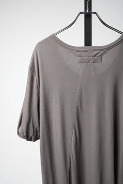 Load image into Gallery viewer, A.F ARTEFACT TWIST LAYERED SHORT SLEEVE TEE (BROWN)