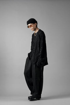 Load image into Gallery viewer, MASTERMIND WORLD OG ARAN SWEAT SHIRT (BLACK)
