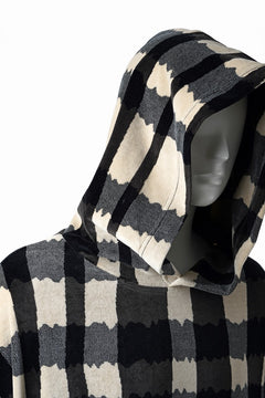 画像をギャラリービューアに読み込む, A.F ARTEFACT HOODED TOP / JACQUARD DEFORMED PLAID VELOR (BLACK x GREY x IVORY)