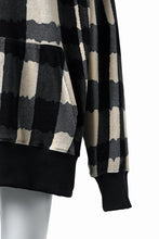 画像をギャラリービューアに読み込む, A.F ARTEFACT HOODED TOP / JACQUARD DEFORMED PLAID VELOR (BLACK x GREY x IVORY)