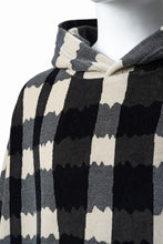 画像をギャラリービューアに読み込む, A.F ARTEFACT HOODED TOP / JACQUARD DEFORMED PLAID VELOR (BLACK x GREY x IVORY)