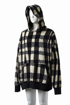 画像をギャラリービューアに読み込む, A.F ARTEFACT HOODED TOP / JACQUARD DEFORMED PLAID VELOR (BLACK x GREY x IVORY)