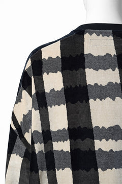 画像をギャラリービューアに読み込む, A.F ARTEFACT SWITCHING PULLOVER / JACQUARD DEFORMED PLAID VELOR (BLACK x GREY x IVORY)