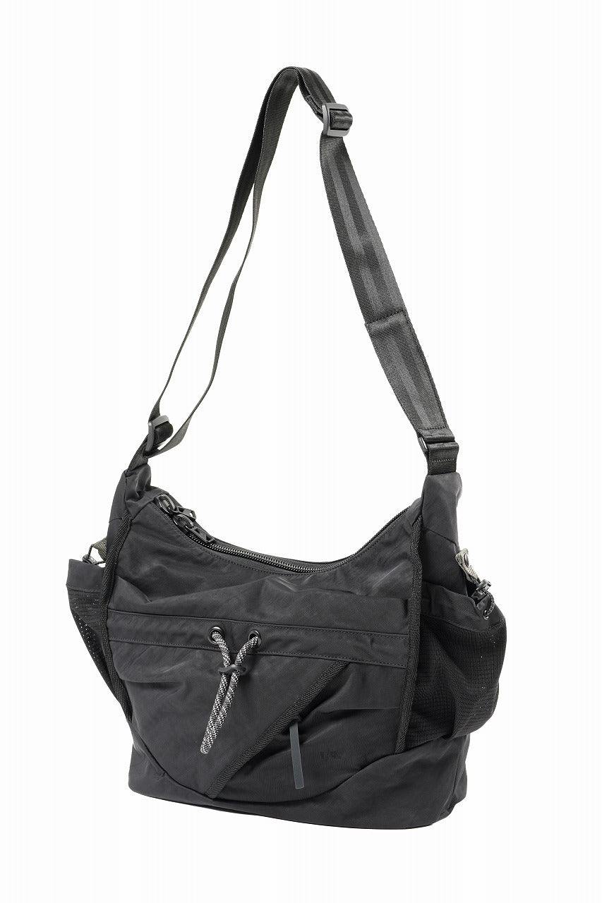 F/CE. TEXTURED TWILL 2 WAY SHOULDER TOTE (BLACK)