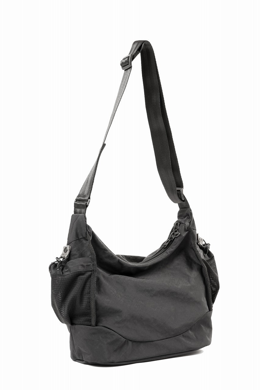 画像をギャラリービューアに読み込む, F/CE. TEXTURED TWILL 2 WAY SHOULDER TOTE (BLACK)