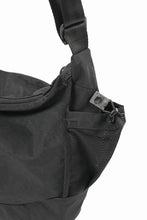 画像をギャラリービューアに読み込む, F/CE. TEXTURED TWILL 2 WAY SHOULDER TOTE (BLACK)