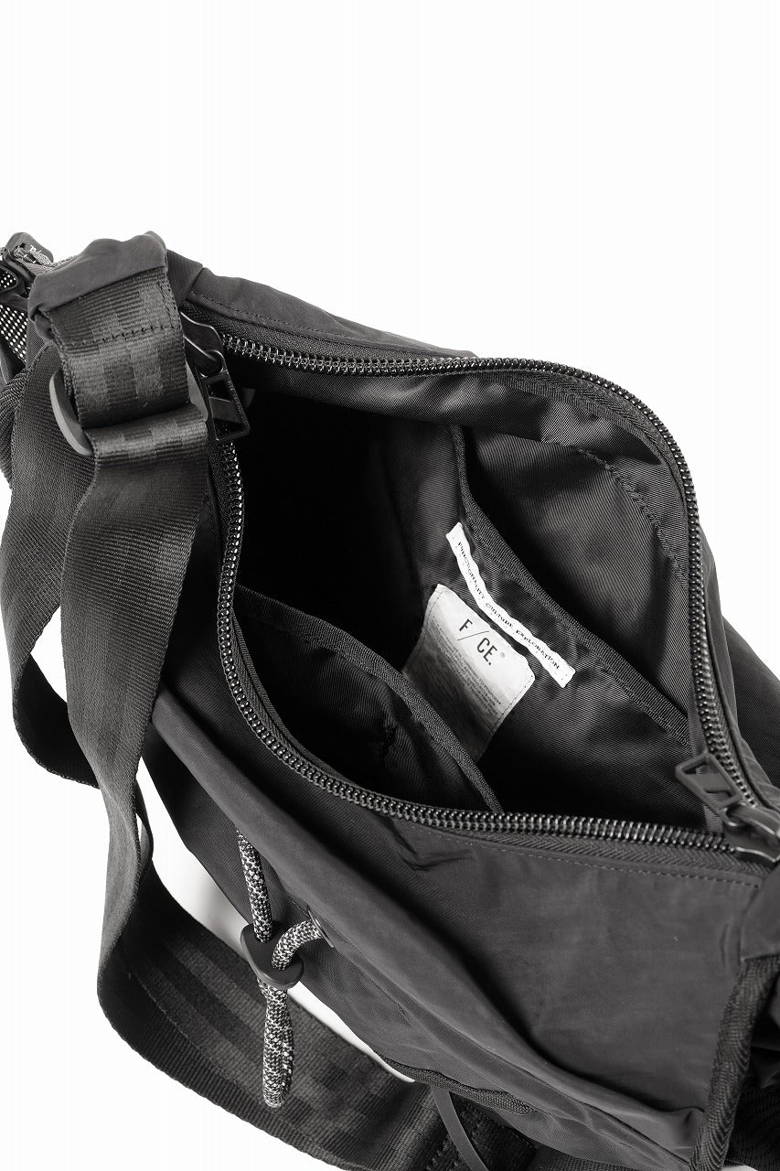 画像をギャラリービューアに読み込む, F/CE. TEXTURED TWILL 2 WAY SHOULDER TOTE (BLACK)