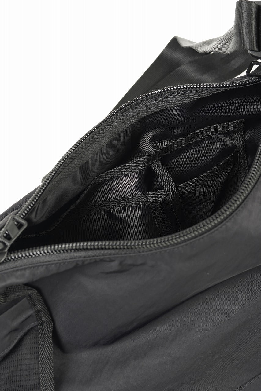 F/CE. TEXTURED TWILL 2 WAY SHOULDER TOTE (BLACK)