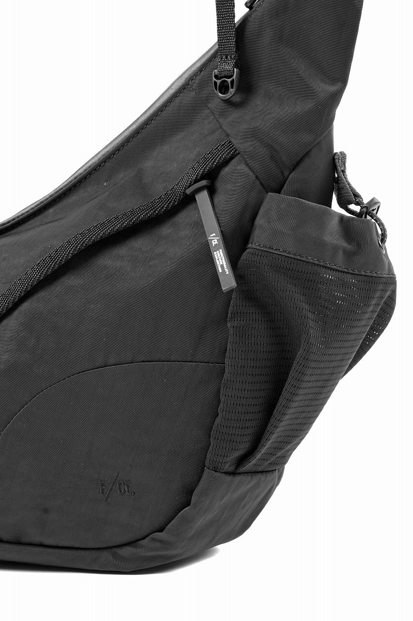 画像をギャラリービューアに読み込む, F/CE. TEXTURED TWILL HORN MINI SHOULDER BAG (BLACK)