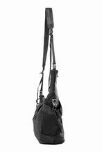 画像をギャラリービューアに読み込む, F/CE. TEXTURED TWILL HORN MINI SHOULDER BAG (BLACK)