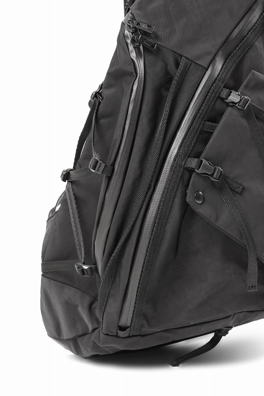 F/CE. TEXTURED TWILL 3 POINTS SLINGER BAG (BLACK)