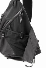 画像をギャラリービューアに読み込む, F/CE. TEXTURED TWILL 3 POINTS SLINGER BAG (BLACK)
