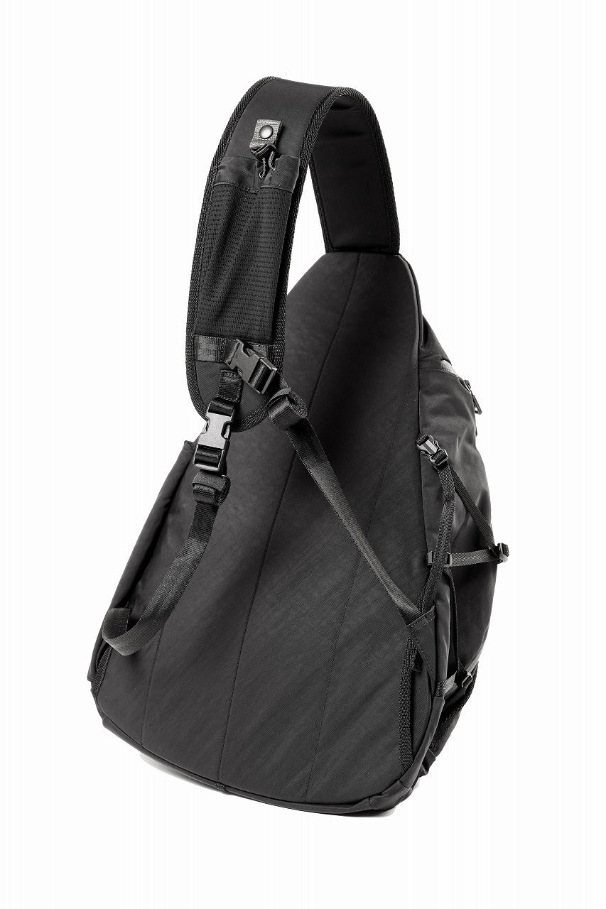 画像をギャラリービューアに読み込む, F/CE. TEXTURED TWILL 3 POINTS SLINGER BAG (BLACK)