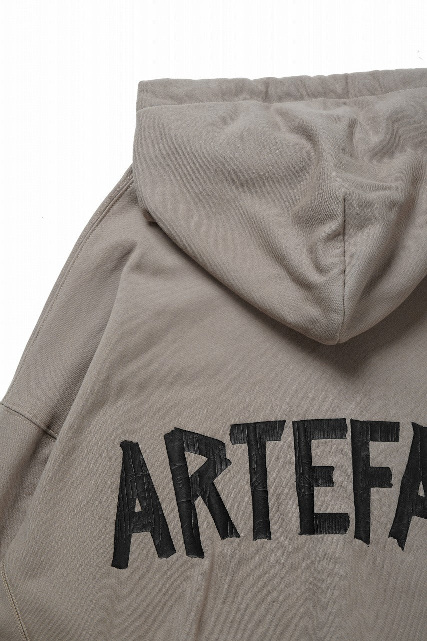 画像をギャラリービューアに読み込む, A.F ARTEFACT BACK LOGO SWEAT HOODIE (BEIGE)