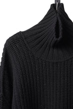 画像をギャラリービューアに読み込む, ISABEL BENENATO Wool Turtle-Neck Sweater width A Relaxed Fit and Asymmetrical Fringed Hem (BLACK)