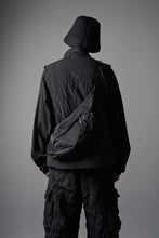 画像をギャラリービューアに読み込む, F/CE. TEXTURED TWILL HORN MINI SHOULDER BAG (BLACK)