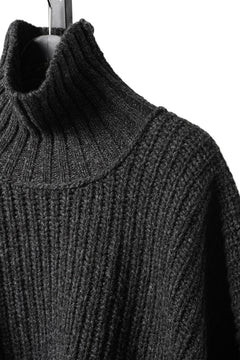 Load image into Gallery viewer, ISABEL BENENATO Wool Turtle-Neck Sweater width A Relaxed Fit and Asymmetrical Fringed Hem (GRAPHITE)