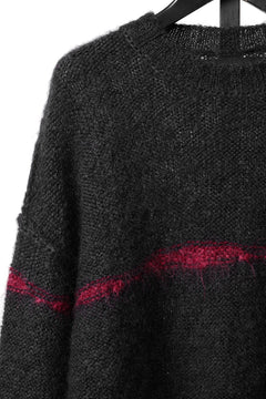 画像をギャラリービューアに読み込む, ISABEL BENENATO Mohair Crew-Neck Sweater with A Red Stripe Detail (BLACK/RED)