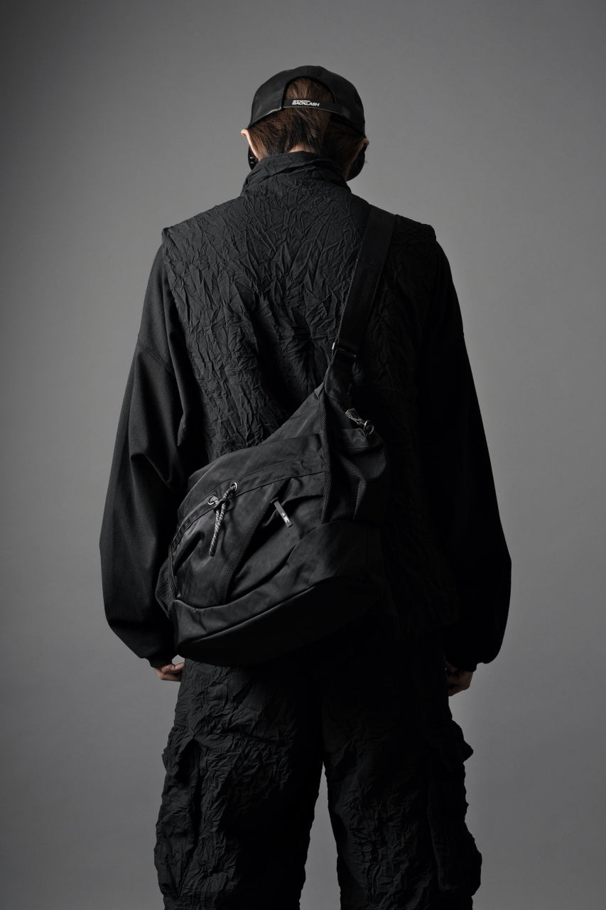 F/CE. TEXTURED TWILL 2 WAY SHOULDER TOTE (BLACK)
