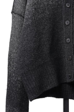画像をギャラリービューアに読み込む, ISABEL BENENATO Yak Cardigan with Shaded Jacquard in Two Colours (GRAPHITE)