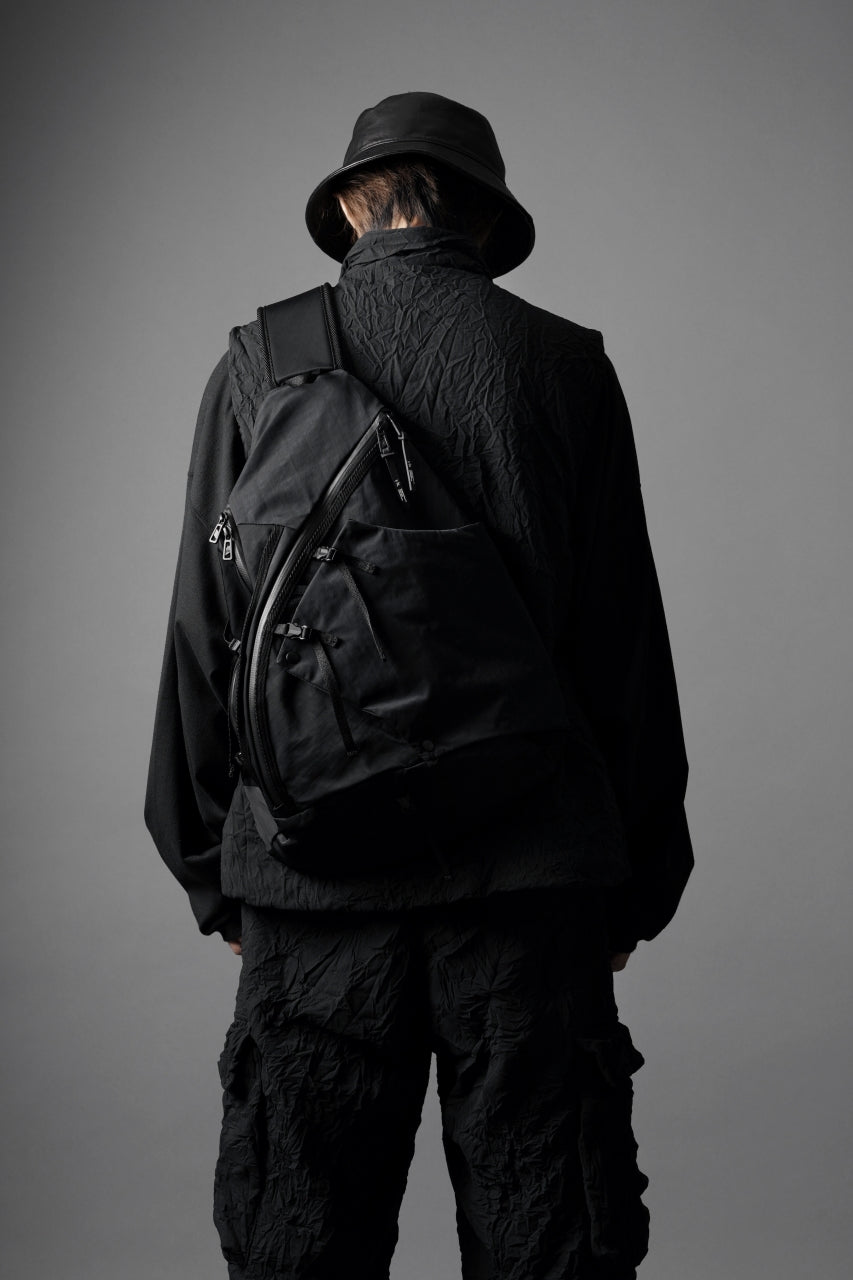 画像をギャラリービューアに読み込む, F/CE. TEXTURED TWILL 3 POINTS SLINGER BAG (BLACK)