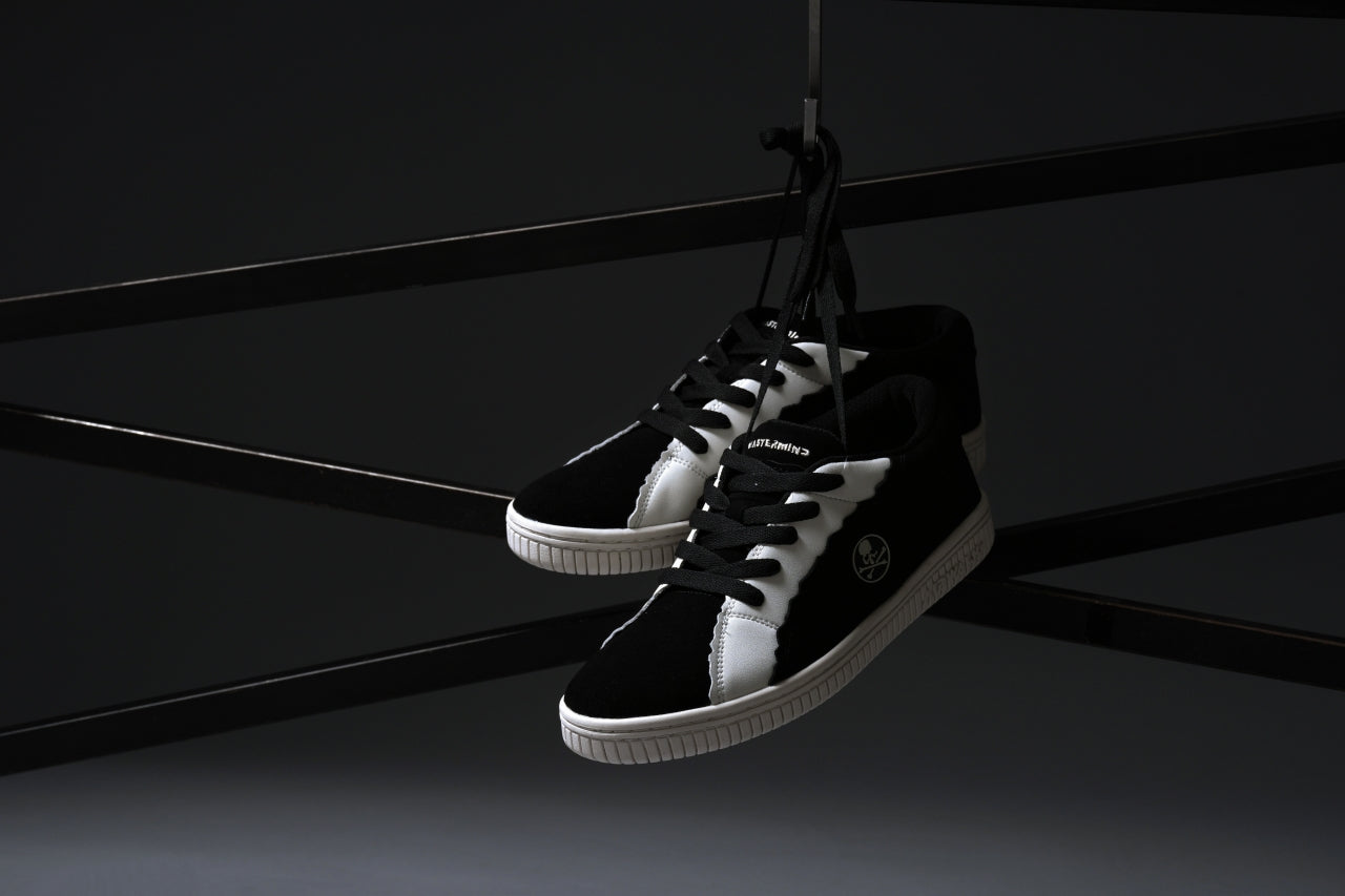 mastermind JAPAN x AIRWALK LOW CUT SNEAKER (BLACK x WHITE)