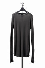 画像をギャラリービューアに読み込む, thom/krom OUTSIDE SEAMS LONG SLEEVE T-SHIRT / LIGHT &amp; SOFT RIB COTTON (COLD BROWN)
