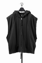 画像をギャラリービューアに読み込む, thom/krom OVERSIZED SLEEVELESS ZIP UP HOODIE / SOFT COTTON SWEAT (BLACK)
