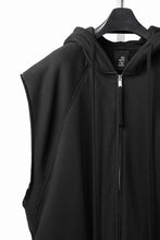 画像をギャラリービューアに読み込む, thom/krom OVERSIZED SLEEVELESS ZIP UP HOODIE / SOFT COTTON SWEAT (BLACK)