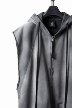 Load image into Gallery viewer, thom/krom OVERSIZED SLEEVELESS ZIP UP HOODIE / SOFT COTTON SWEAT (GREY STONE WASH SPRAY)