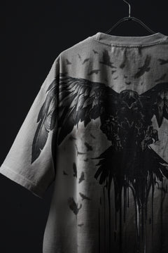 Load image into Gallery viewer, beauty : beast Full-surface S/S TEE (RAVEN / BEIGE PRINT)