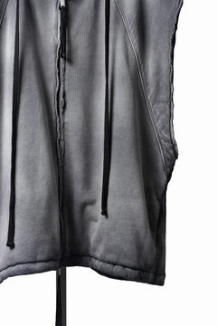 Load image into Gallery viewer, thom/krom OVERSIZED SLEEVELESS ZIP UP HOODIE / SOFT COTTON SWEAT (GREY STONE WASH SPRAY)