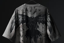 Load image into Gallery viewer, beauty : beast Full-surface S/S TEE (RAVEN / BEIGE PRINT)