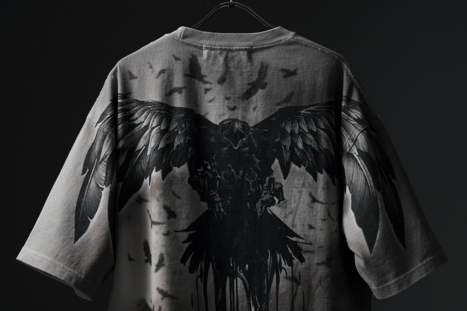 Load image into Gallery viewer, beauty : beast Full-surface S/S TEE (RAVEN / BEIGE PRINT)