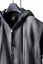 Load image into Gallery viewer, thom/krom OVERSIZED SLEEVELESS ZIP UP HOODIE / SOFT COTTON SWEAT (GREY STONE WASH SPRAY)