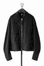 Load image into Gallery viewer, thom/krom TRUCKER JACKET / VELVET STRETCH (BLACK)