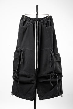Load image into Gallery viewer, 【SAMPLE】A.F ARTEFACT KNOTTING DETAIL VOLUME PANTS / FADED DENIM (BLACK)
