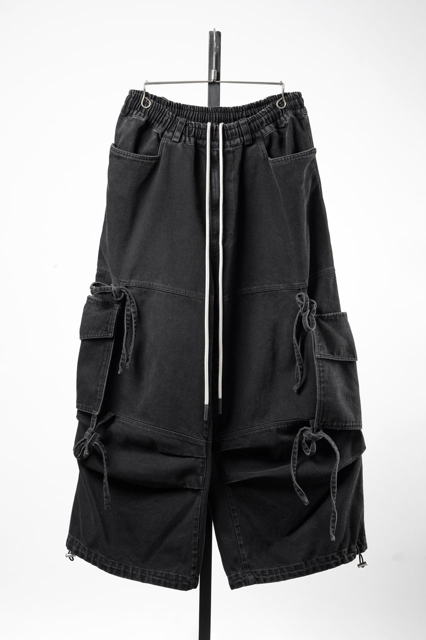 Load image into Gallery viewer, 【SAMPLE】A.F ARTEFACT KNOTTING DETAIL VOLUME PANTS / FADED DENIM (BLACK)