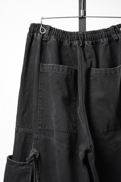Load image into Gallery viewer, 【SAMPLE】A.F ARTEFACT KNOTTING DETAIL VOLUME PANTS / FADED DENIM (BLACK)